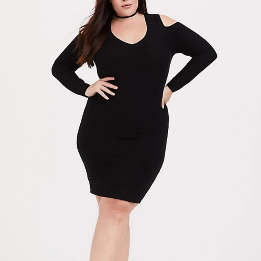 TORRID COLD SHOULDER BODYCON SWEATER DRESS